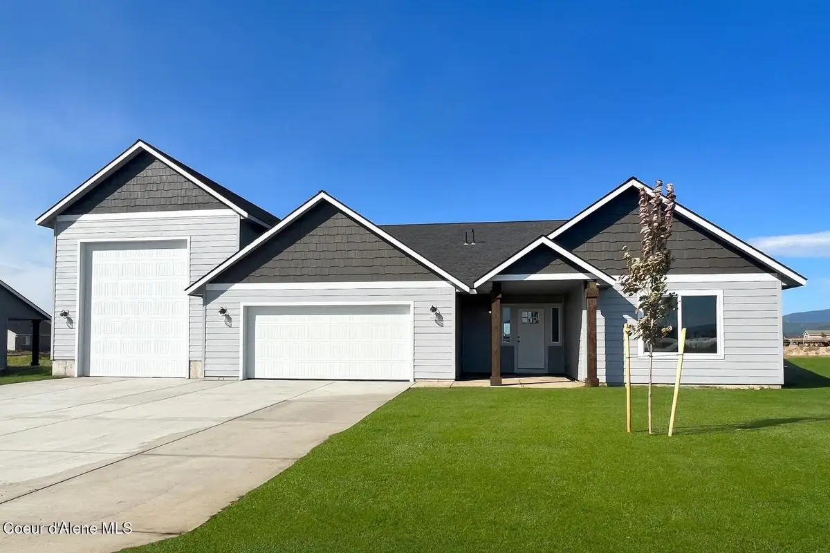 12054 N LENNON LN, Rathdrum, ID 83858 - Image #1