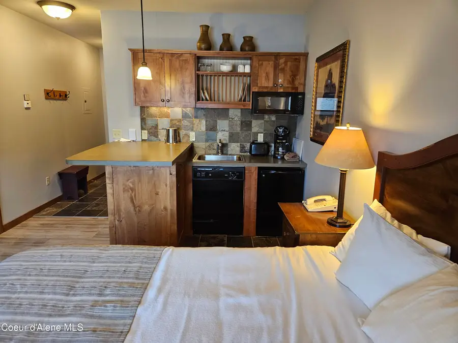 604 Bunker Ave #403, Kellogg, ID 83837 - Image #2