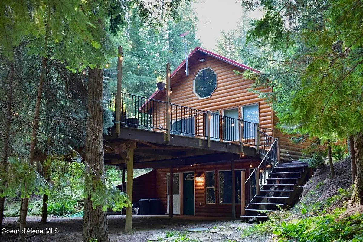 294 Fall Creek Rd, Naples, ID 83847 - Image #1