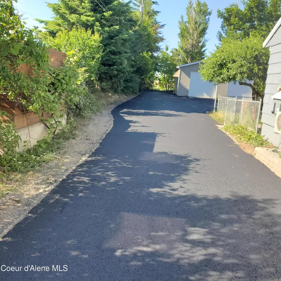 415 E HATTIE AVE, Coeur Dalene, ID 83814 - Image #3