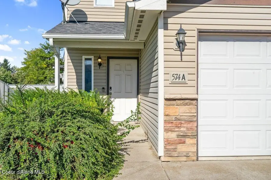 574 N HYDRA PL #A, Post Falls, ID 83854 - Image #2