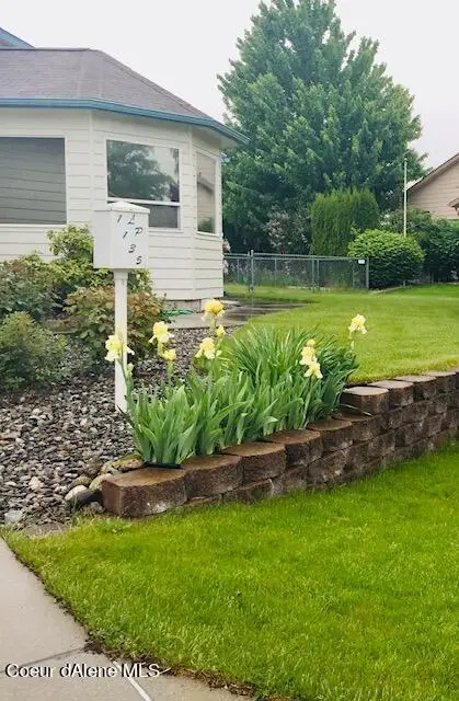 1135 W LEISURE DR, Hayden, ID 83835 - Image #2