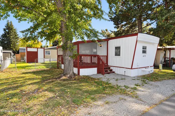 1952 E 12th AVE #TRLR 42, Post Falls, ID 83854
