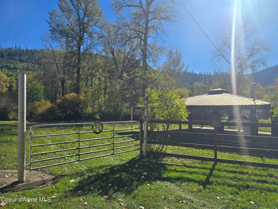 6756 Old River RD, Kingston, ID 83839 - #3