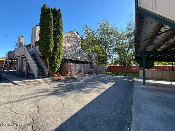 124 E Willow Tree LN, Hayden, ID 83835