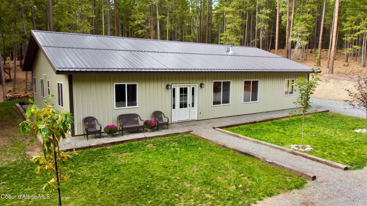 186 Yellowjacket RD, Bonners Ferry, ID 83805 - #1