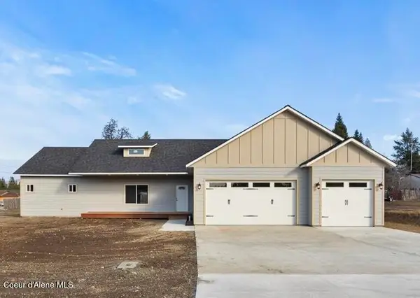 32549 N 14th Ave, Spirit Lake, ID 83869