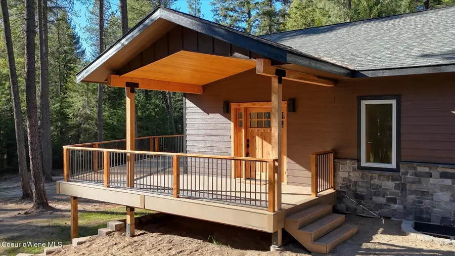 196 Pleasants View Rd, Blanchard, ID 83804 - #2