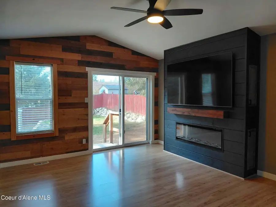 31725 N Middle Ave, Spirit Lake, ID 83869 - #3