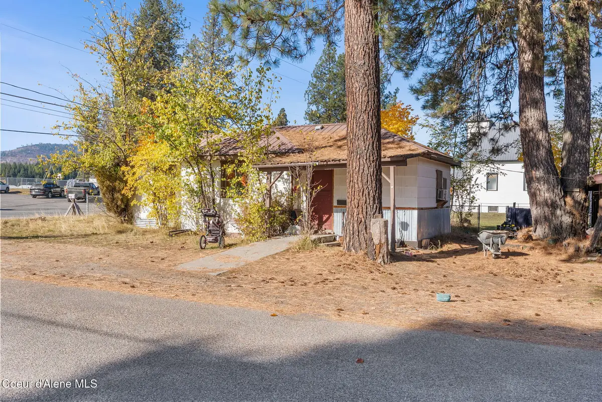353 4th St, Priest River, ID 83856 - #1