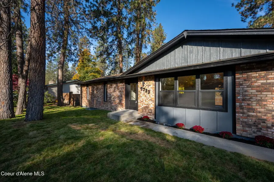 4733 E Alpine DR, Post Falls, ID 83854 - #2