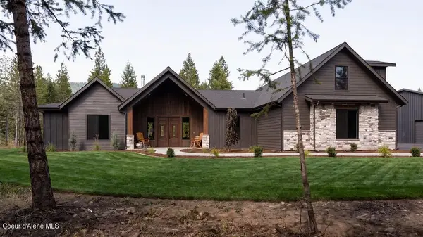 2 Ellington Ct, Athol, ID 83801