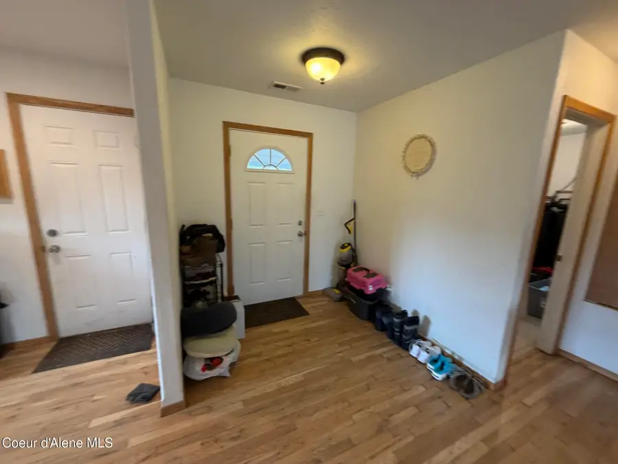 698 Paradise LN, Pinehurst, ID 83850 - #3