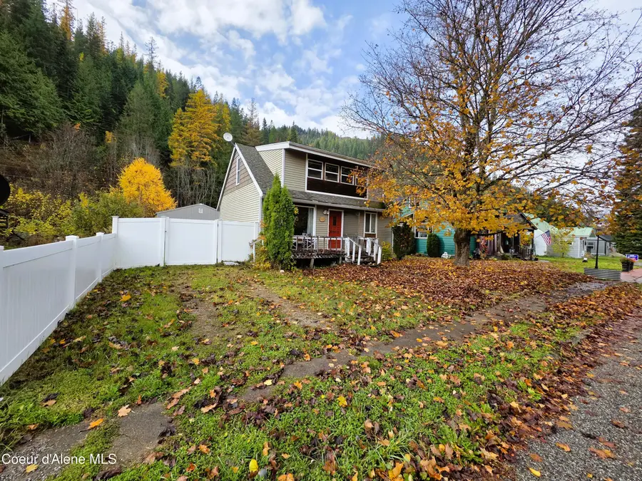 1237 E Larch Ave, Osburn, ID 83849 - #2