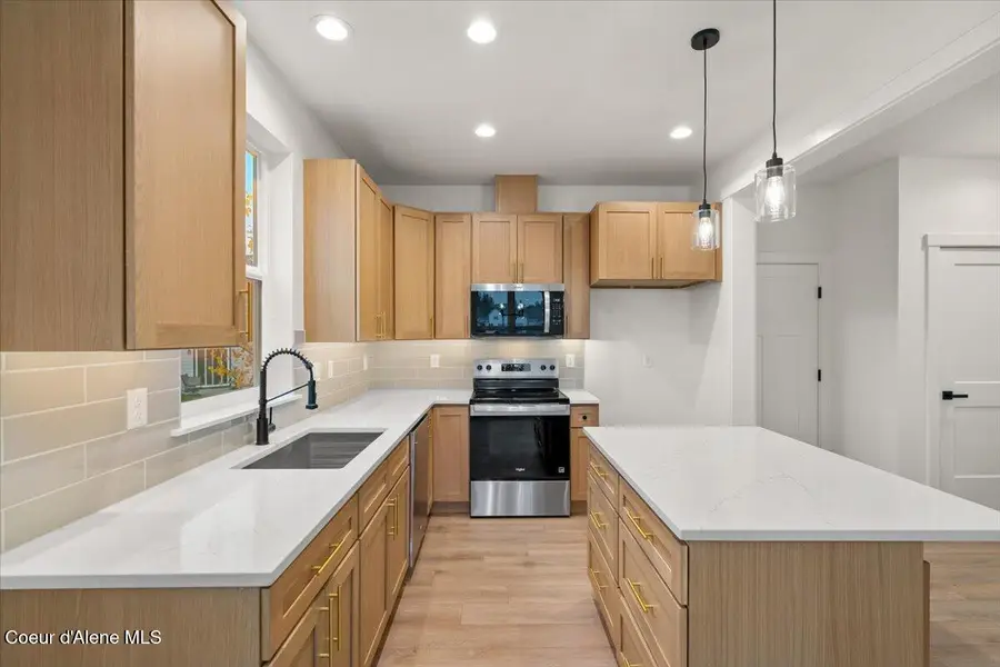 304 E Grosbeak AVE, Hayden, ID 83835 - Image #3