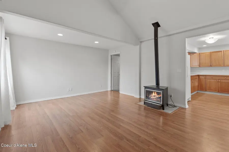 914 N 6th St, Coeur Dalene, ID 83814 - Image #2