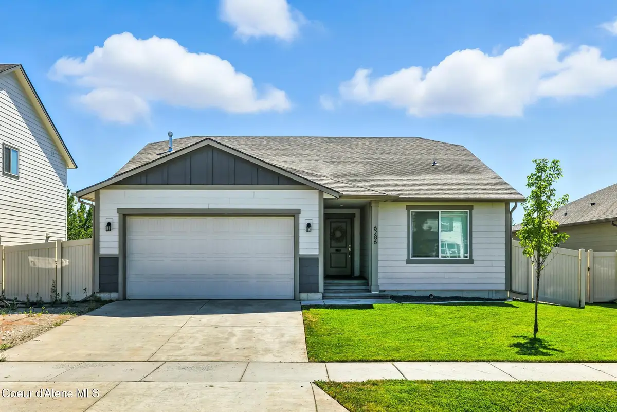 6286 W DAYTON AVE, Rathdrum, ID 83858 - Image #1