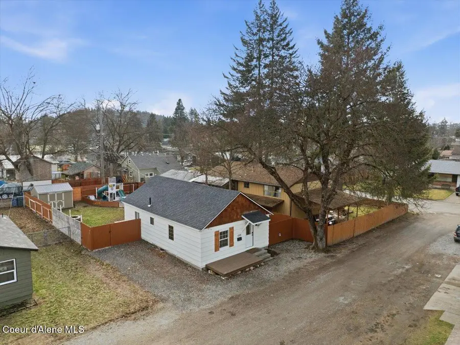 1204 E Foster AVE, Coeur Dalene, ID 83814 - Image #3