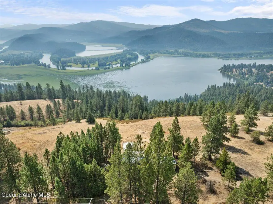 5674 E Holiday Rd, Harrison, ID 83833 - Image #2