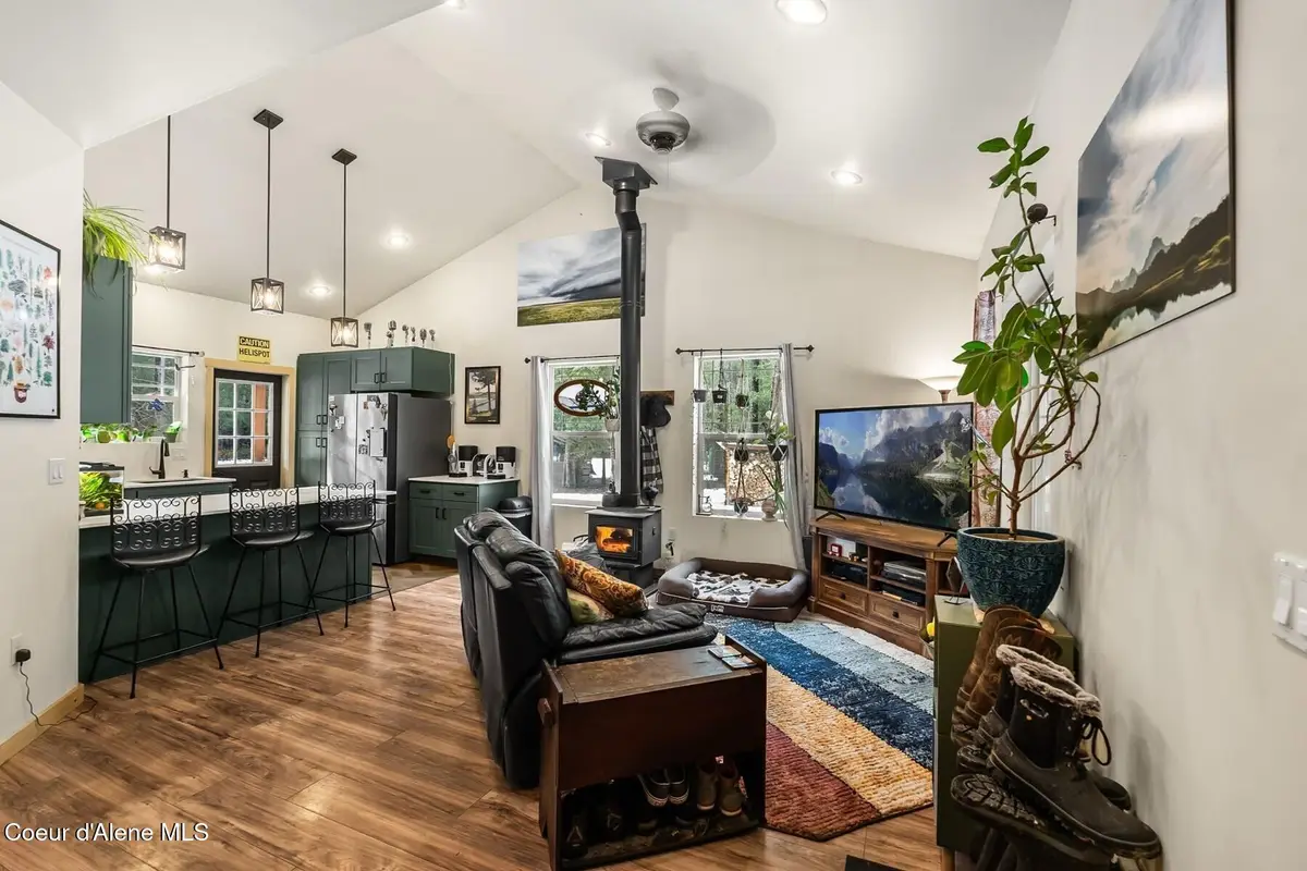 870 Samuels RD, Sandpoint, ID 83864 - Image #1