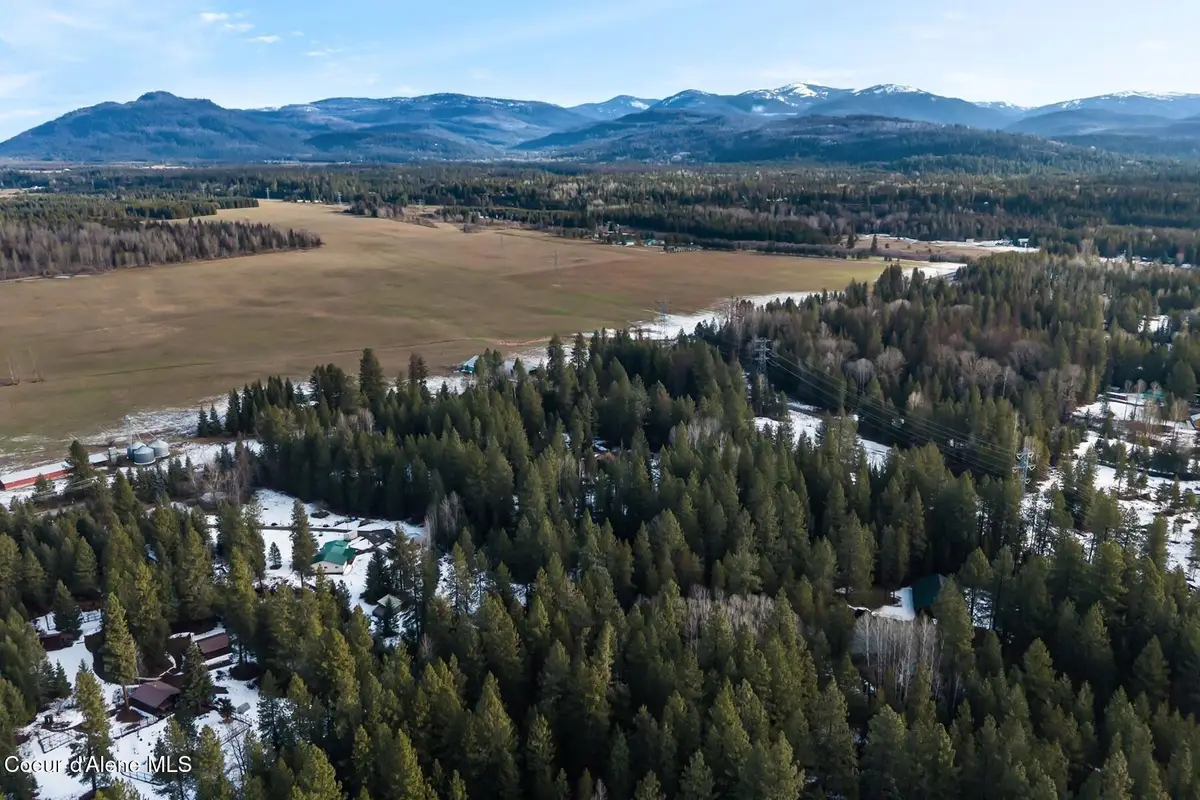 842 Samuels Rd, Sandpoint, ID 83864 - Image #1