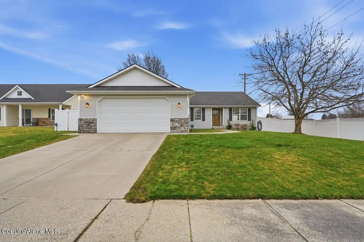 1627 W Cardinal Ave, Hayden, ID 83835 - Image #1