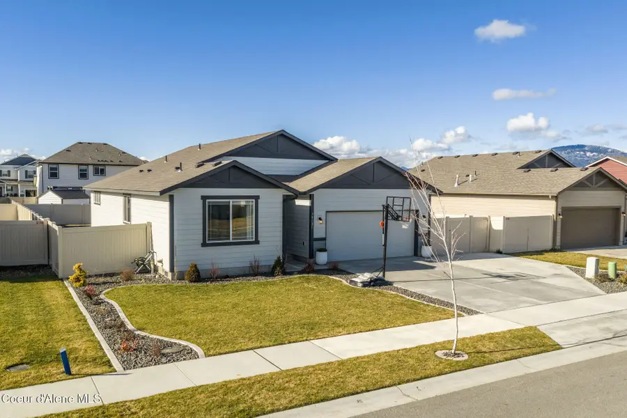 10121 N BELGRAVE LOOP, Hayden, ID 83835 - Image #2