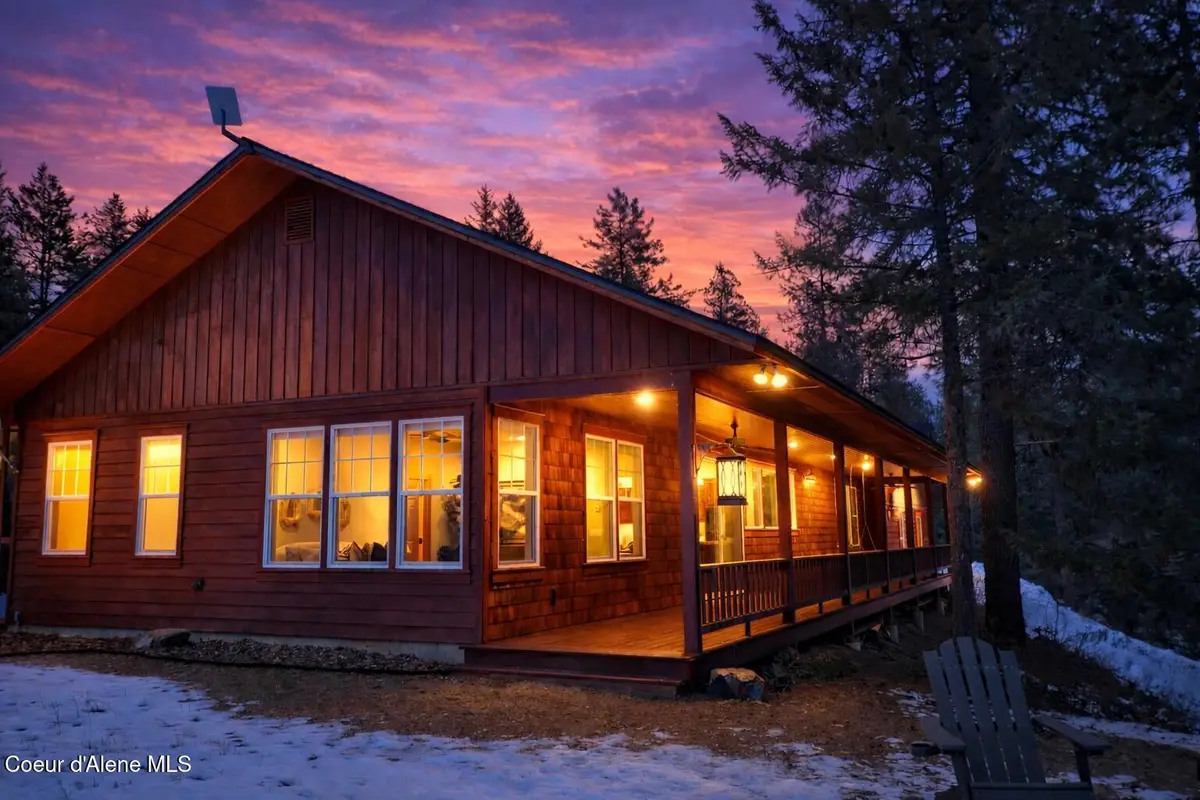 672 Hopkins RD, Sandpoint, ID 83864 - Image #1