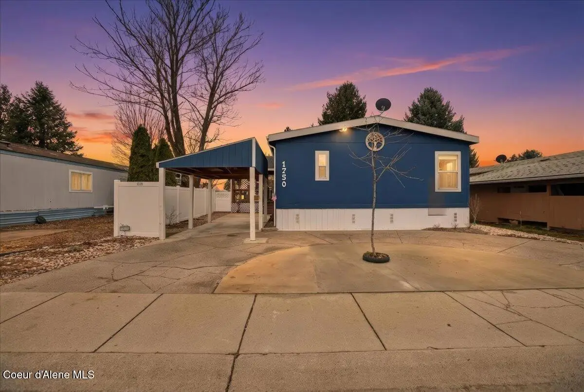 1750 W Yorkshire AVE, Coeur Dalene, ID 83815 - Image #1