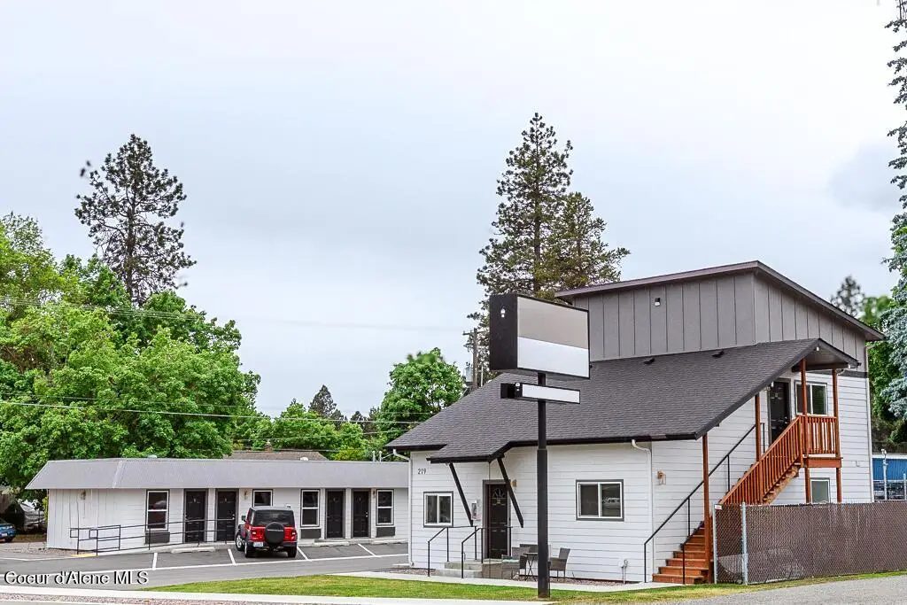 219 E Coeur D Alene Lake Dr, Coeur Dalene, ID 83814 - #1