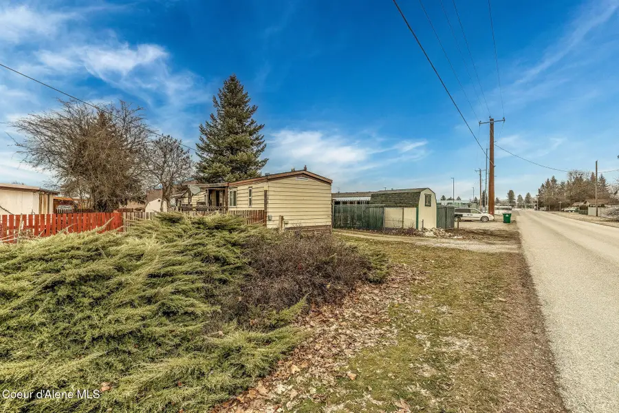 653 W Wyoming AVE, Hayden, ID 83835 - Image #2