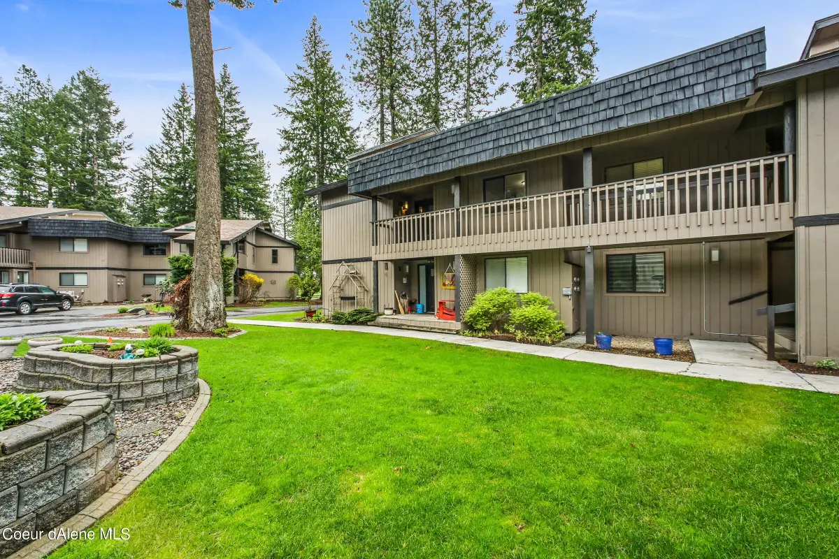 5421 W FAIRWAY LN #10, Rathdrum, ID 83858 - #1