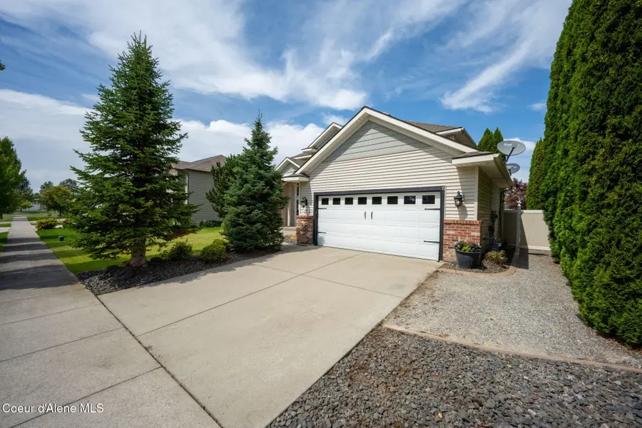 2547 W Blackberry LOOP, Hayden, ID 83835 - #2