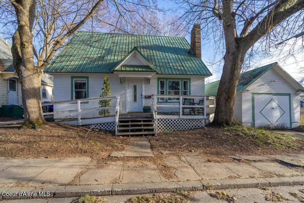 612 N 2nd St, Coeur Dalene, ID 83814 - #1