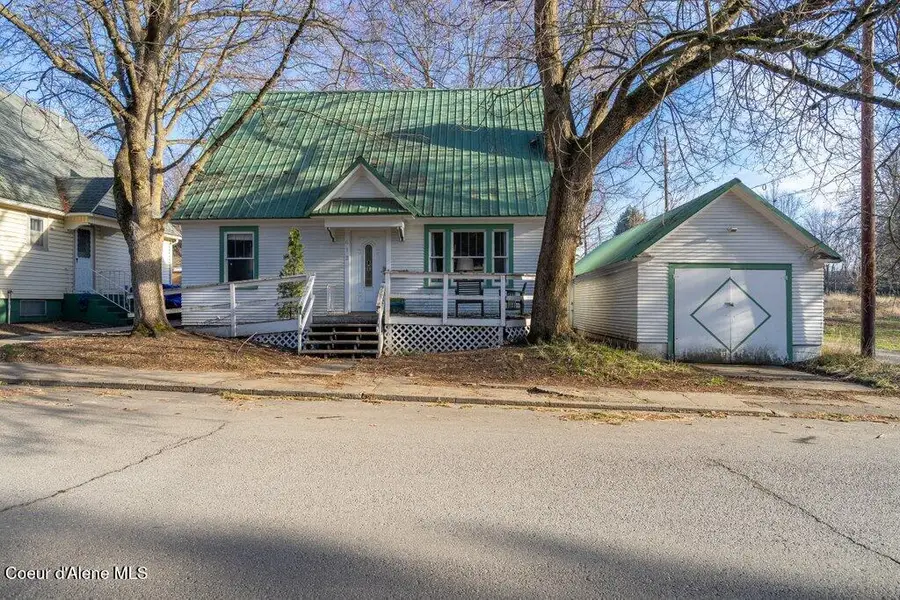 612 N 2nd St, Coeur Dalene, ID 83814 - #3