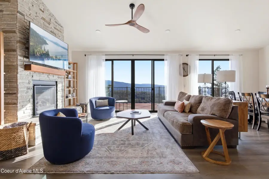 3740 E Sky Harbor DR, Coeur Dalene, ID 83814 - #3