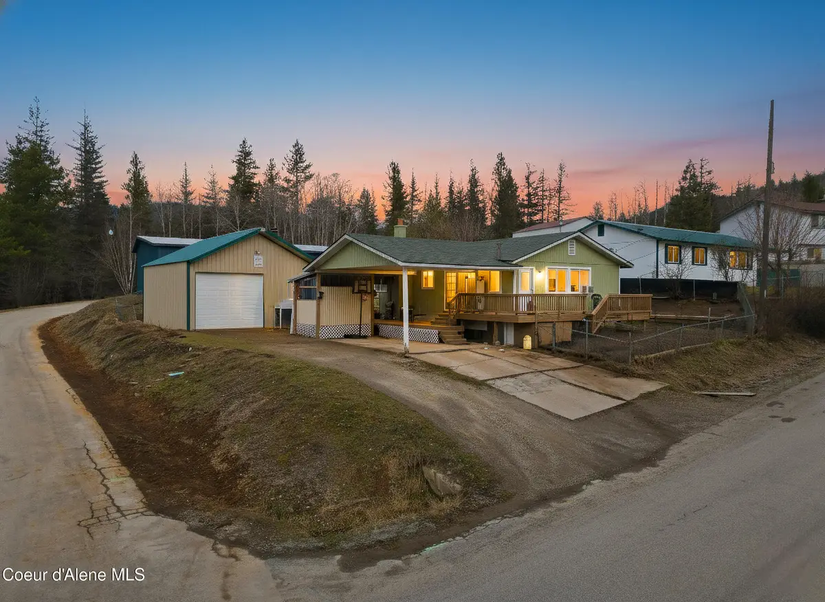 208 Rio Vista St, Osburn, ID 83849 - #1