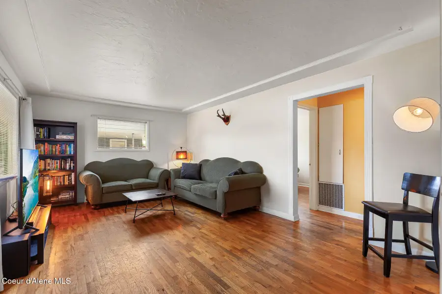 1302 E Adeline Ave, Coeur Dalene, ID 83814 - #3