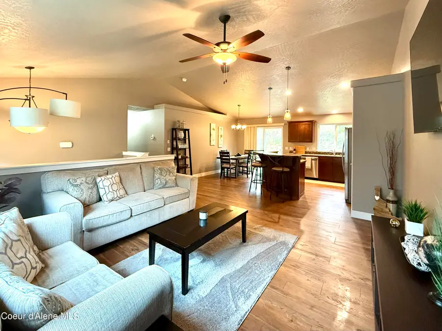 205 Old Farm RD, Pinehurst, ID 83850 - #3