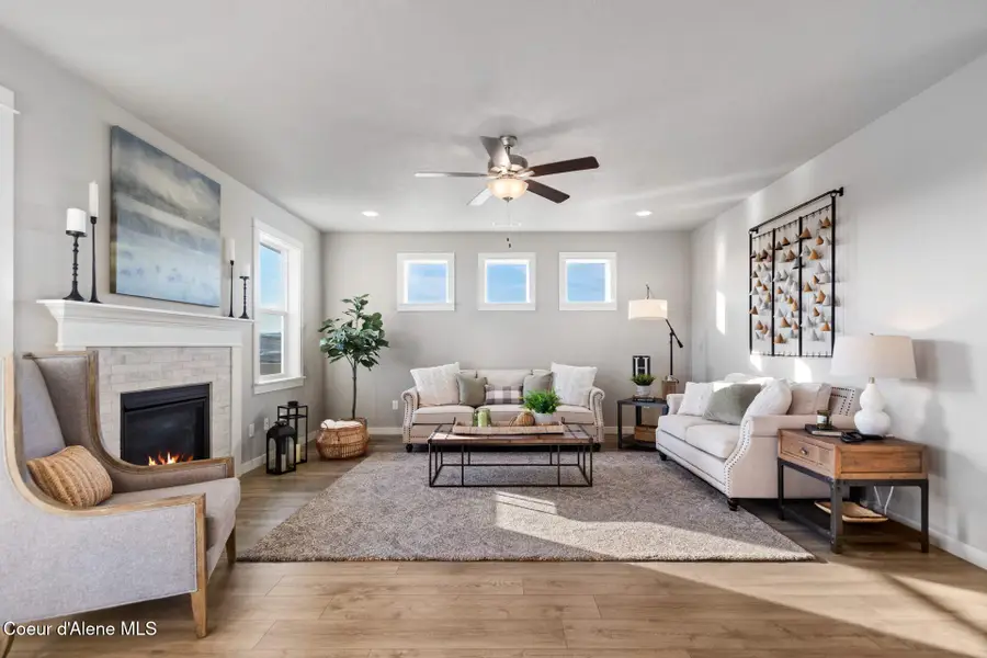 6829 W CONSTANTINE LN, Rathdrum, ID 83858 - #3