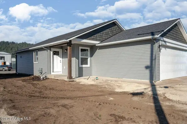 5881 Vermont St, Spirit Lake, ID 83869