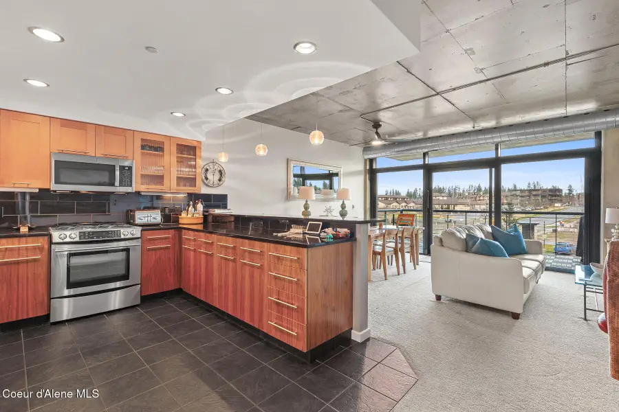1884 W BELLERIVE LN #313, Coeur Dalene, ID 83814 - Image #3