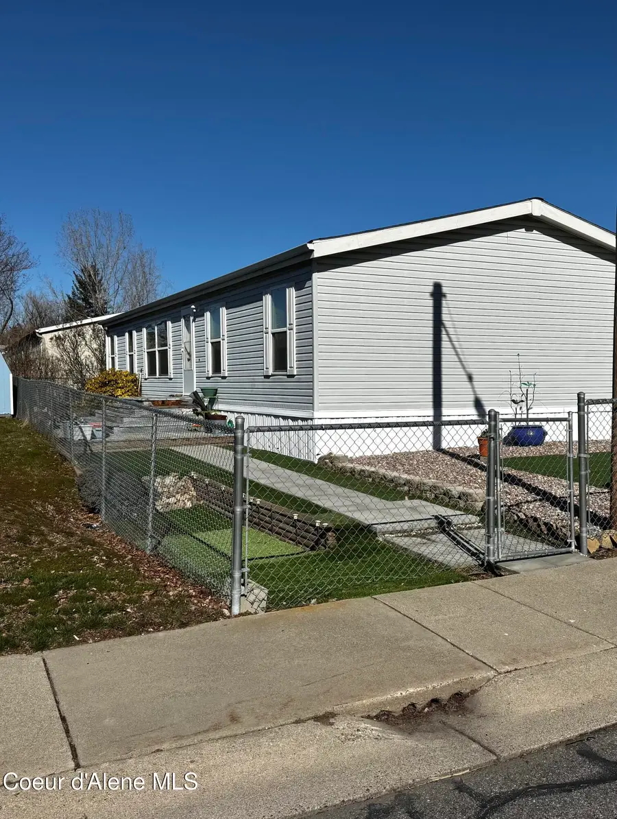 2037 W Yorkshire AVE, Coeur Dalene, ID 83815 - #2