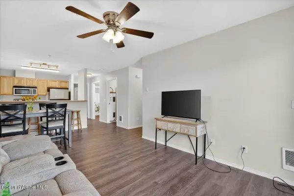 848 N Chase RD #102, Post Falls, ID 83854