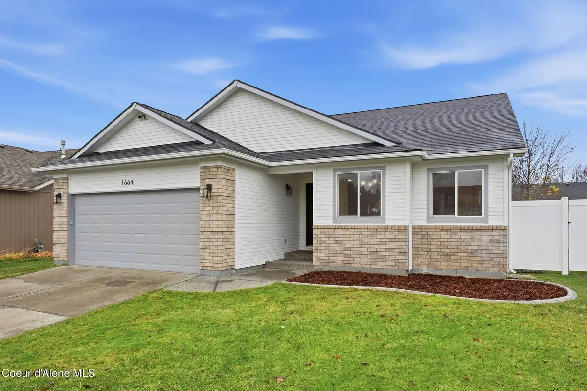 1664 W Durham DR, Coeur Dalene, ID 83815 - Image #1
