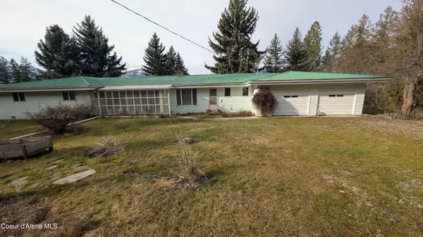 3176 Porthill Loop, Bonners Ferry, ID 83805