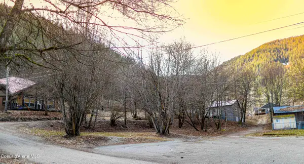 Jones St, Wardner, ID 83837