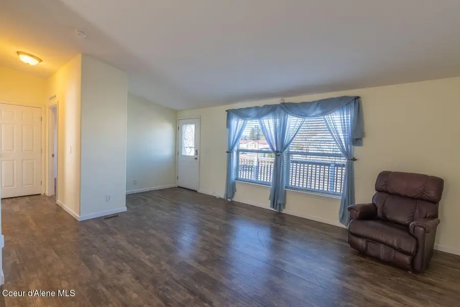 2125 W Yorkshire AVE, Coeur Dalene, ID 83815 - #3