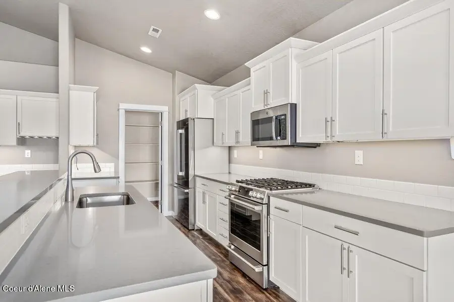 13241 N Loveland WAY, Hayden, ID 83835 - Image #2