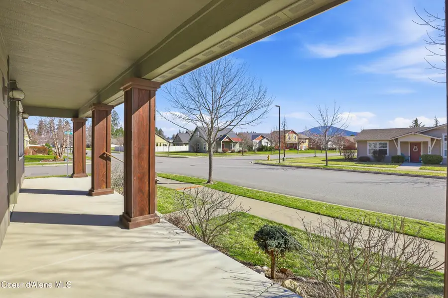 6661 N Cornwall St, Coeur Dalene, ID 83815 - #2